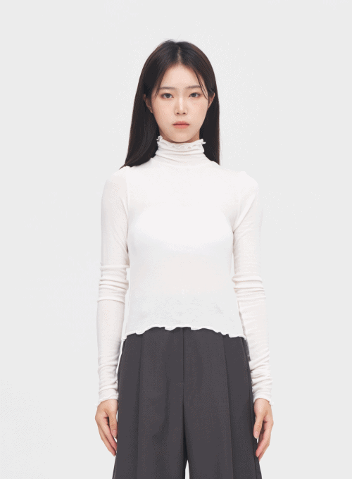 Wave Slim Turtleneck Tee