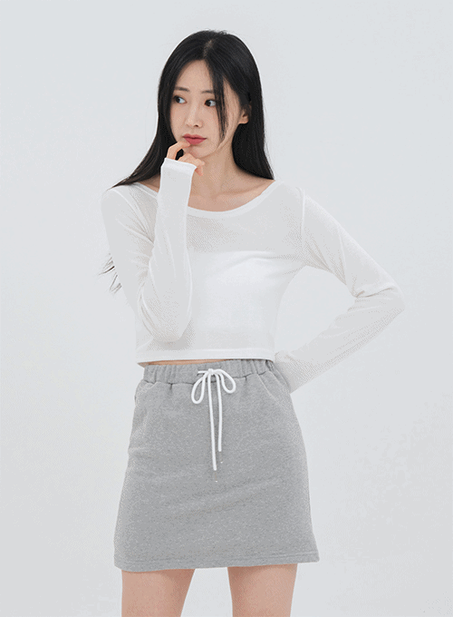 Essential Crew Neck Short Sleeve Crop T Shirt OM14