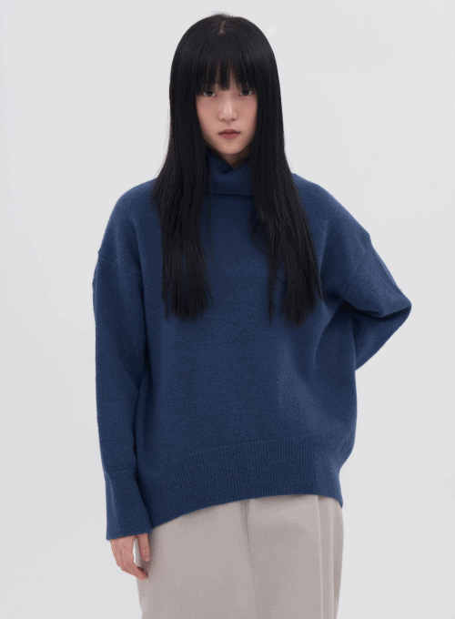 Loose Fit Turtleneck Knitted Pullover