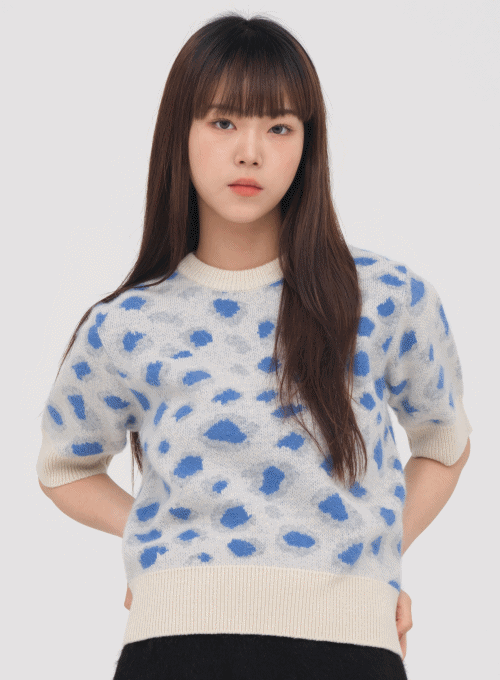 Animal Print Knitted Top