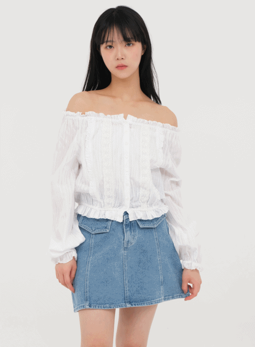 Off the Shoulder Frill Blouse F16