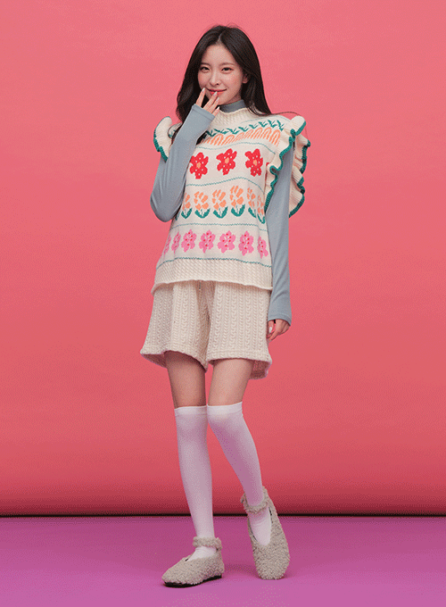 Half-Turtleneck T-Shirt,