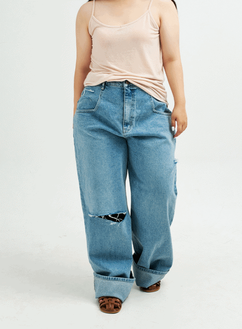 Plus Distressed Wide Leg Denim Pants IY24