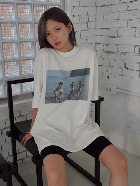 Boxy Fit Short Sleeve T Shirt with Graphic Print CM3