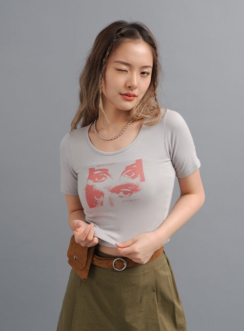 Eyes Graphic Print Crop Top CY24