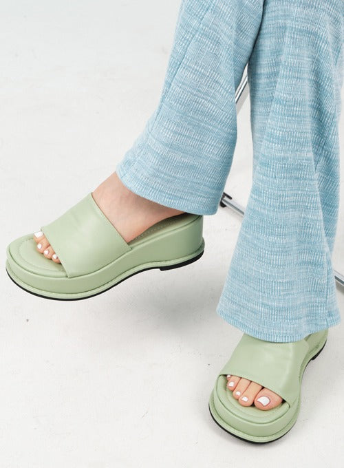 Chunky Platform Slides CM02