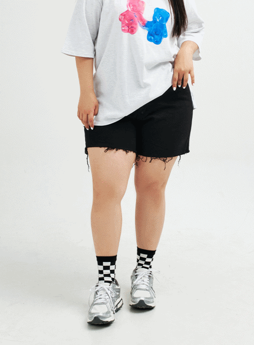 Plus Raw Hem Denim Shorts IY24