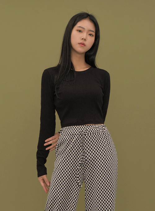 Cropped Long Sleeve T Shirt with Back Slit