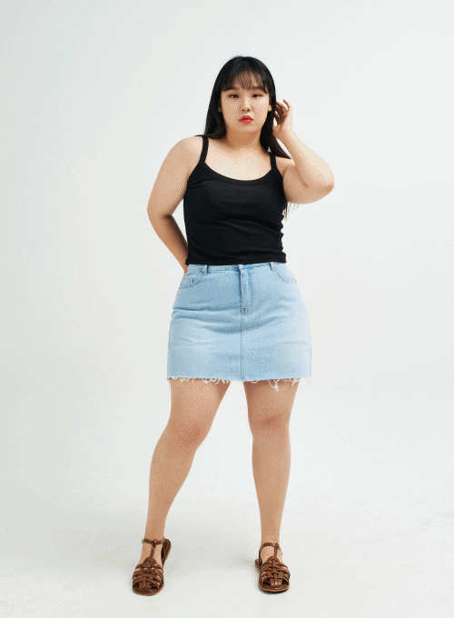Plus Raw Hem Denim Mini Skirt IY24