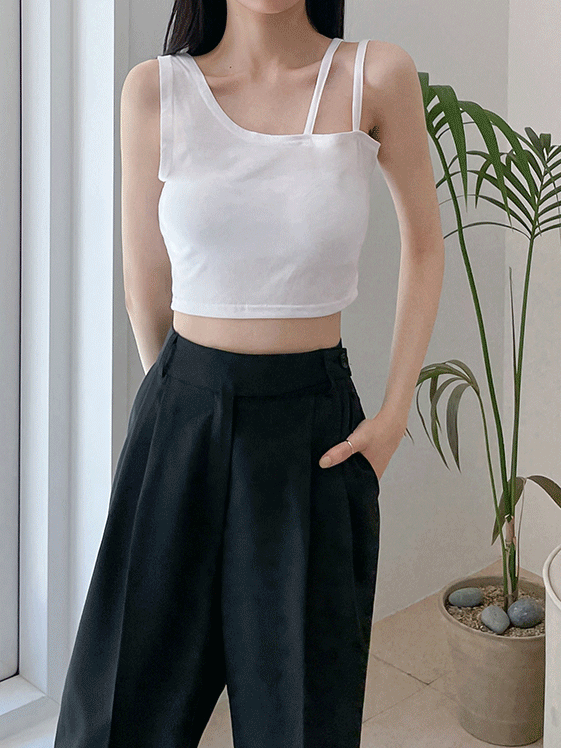 Unbalanced Cropped Sleeveless Top F25