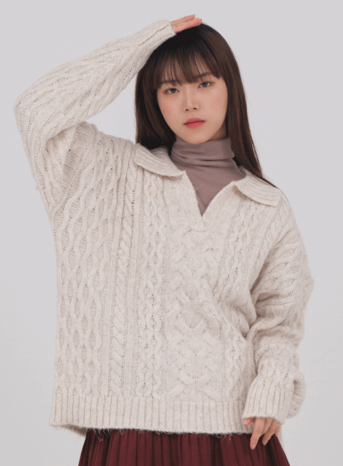 Cable Knit Sweater with Collar 