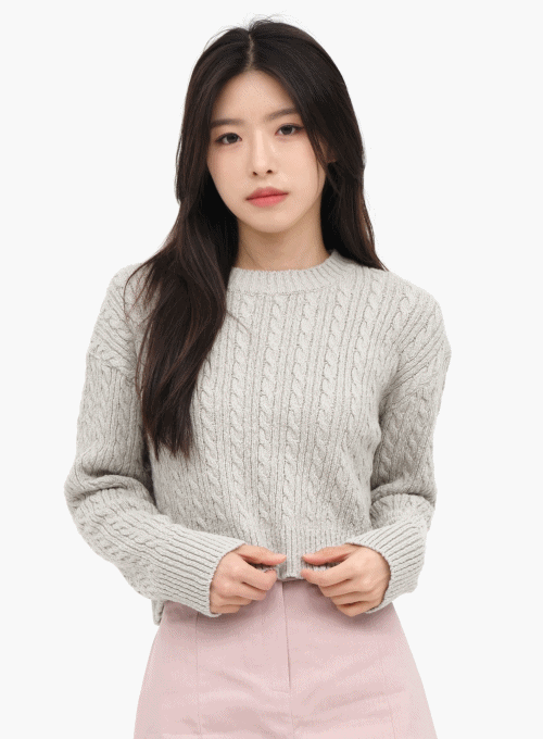 Cable Knot Long Sleeve Knit