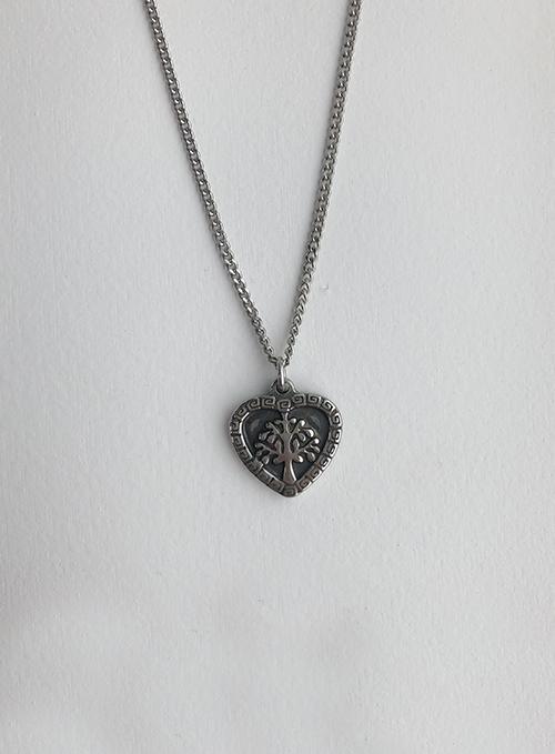 Vintage Style Heart Pendant Necklace