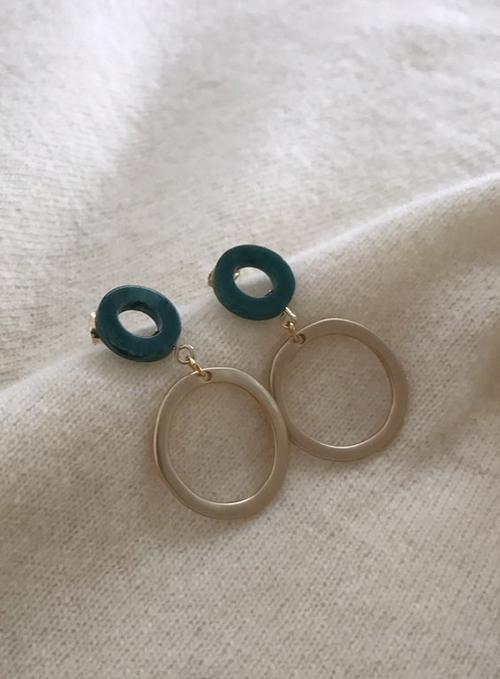 Antique Style Point Earrings