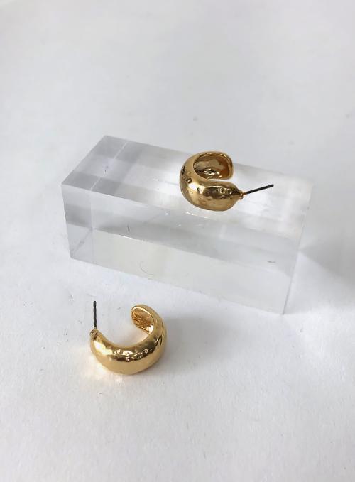 Gold Rough Circle Earrings