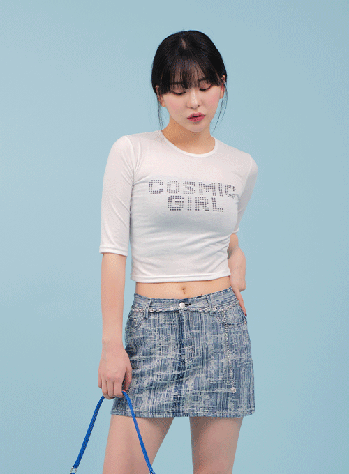 Cropped Short Sleeve T Shirt with Graphic Print CM17