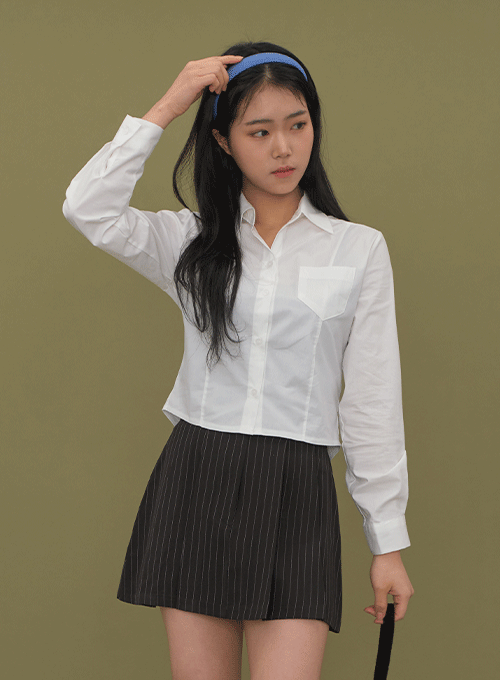 Cropped Shirt with Pockets C2601