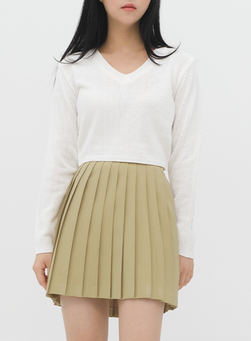 Cropped V Neck Knit