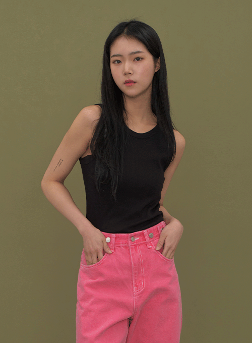 Essential Sleeveless Top C2601