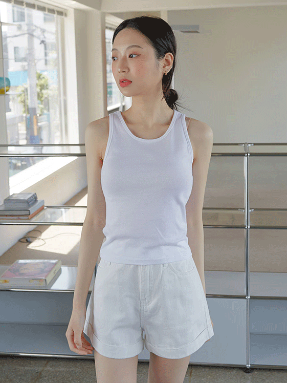 Essential Sleeveless Top CM03