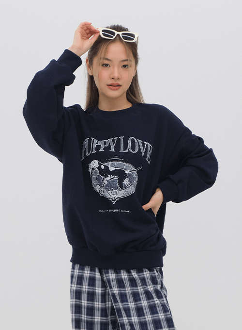 Sweatshirt with Graphic Print M4