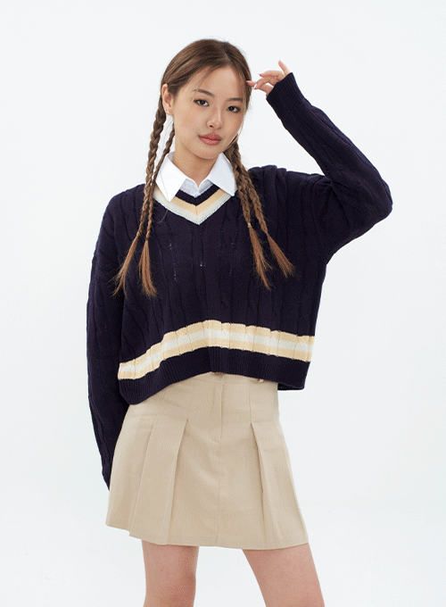 V Neck Cable Knit CM22