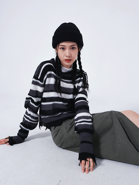 Stripped Cropped Knit Sweater