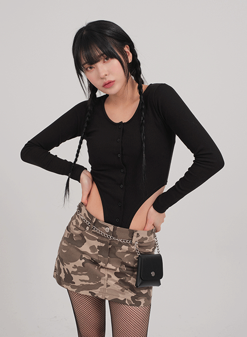 Unbalanced Hem Scoop Neck Long Sleeve T Shirt C0302