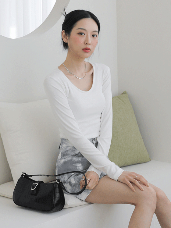 Scoop Neck Slim Fit T Shirt F25