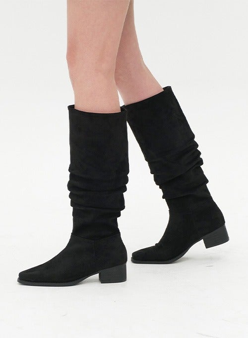 Suede Wrinkle Boots