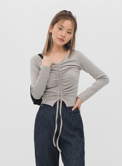 V Neck Cropped T Shirt with Shirring M4