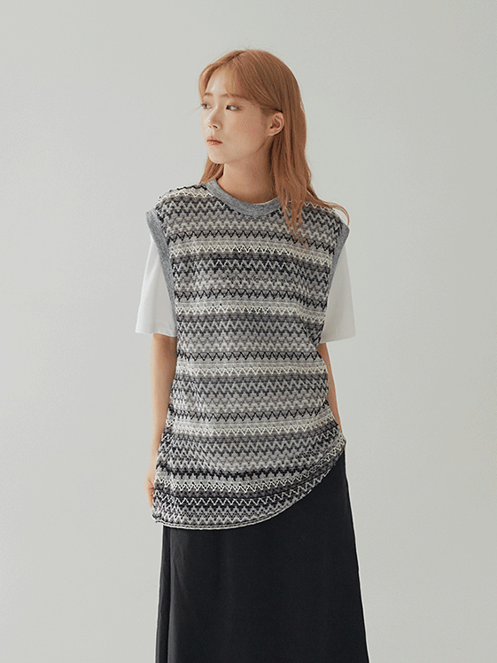 Knit Vest with Horizontal Stripes F17