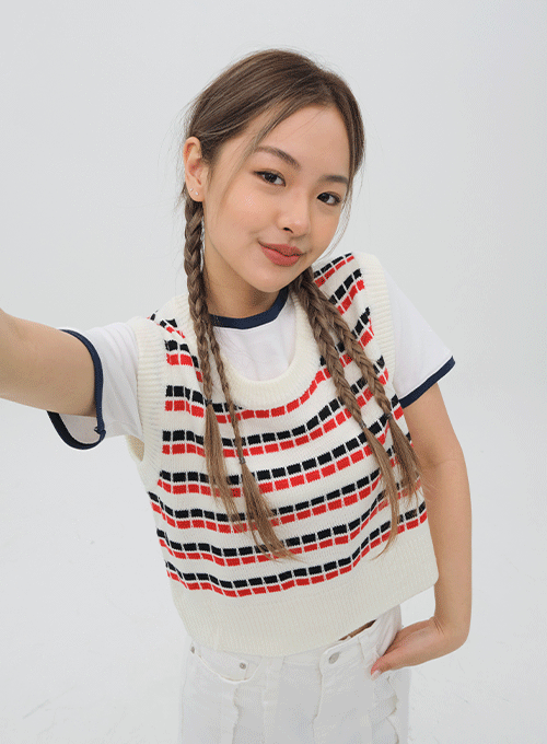Pattern Cropped Knit Vest C1002