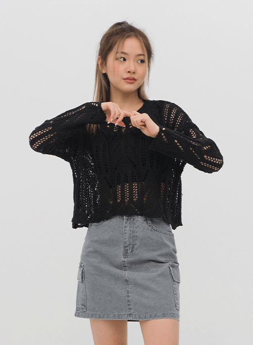 Punch Out Detail Cropped Knit CM8